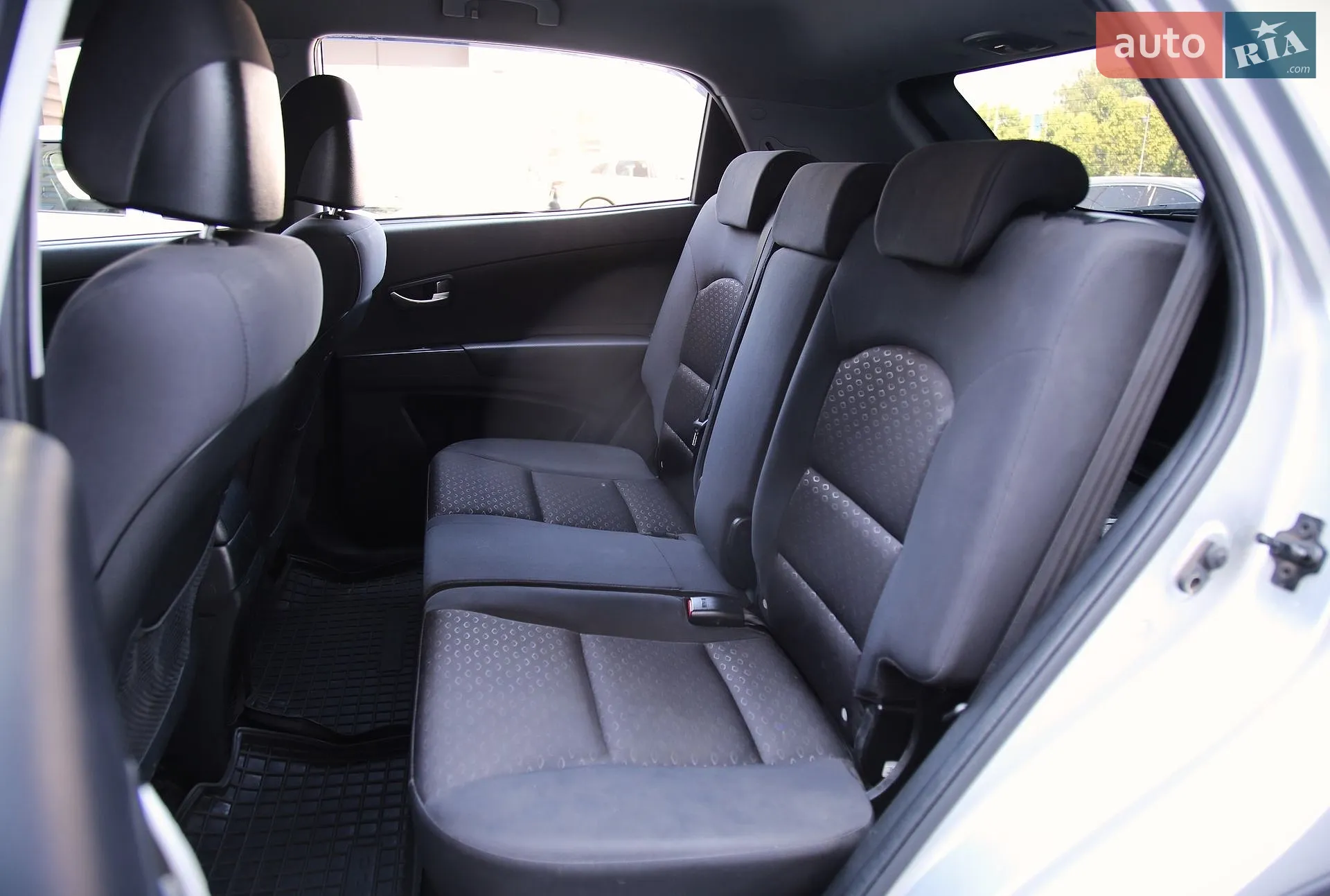 2011 SsangYong Korando - мініатюра 8