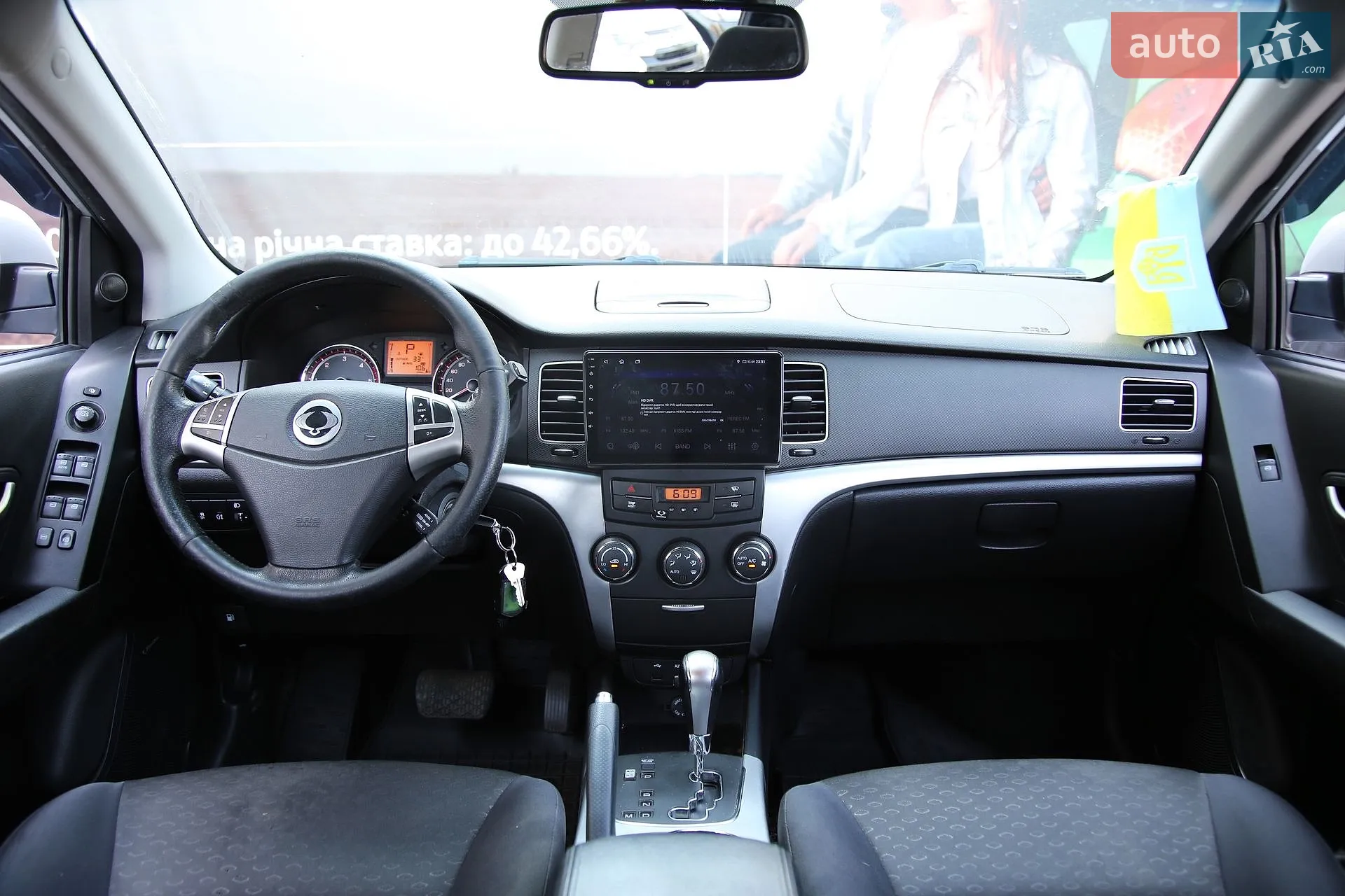 2011 SsangYong Korando - мініатюра 12
