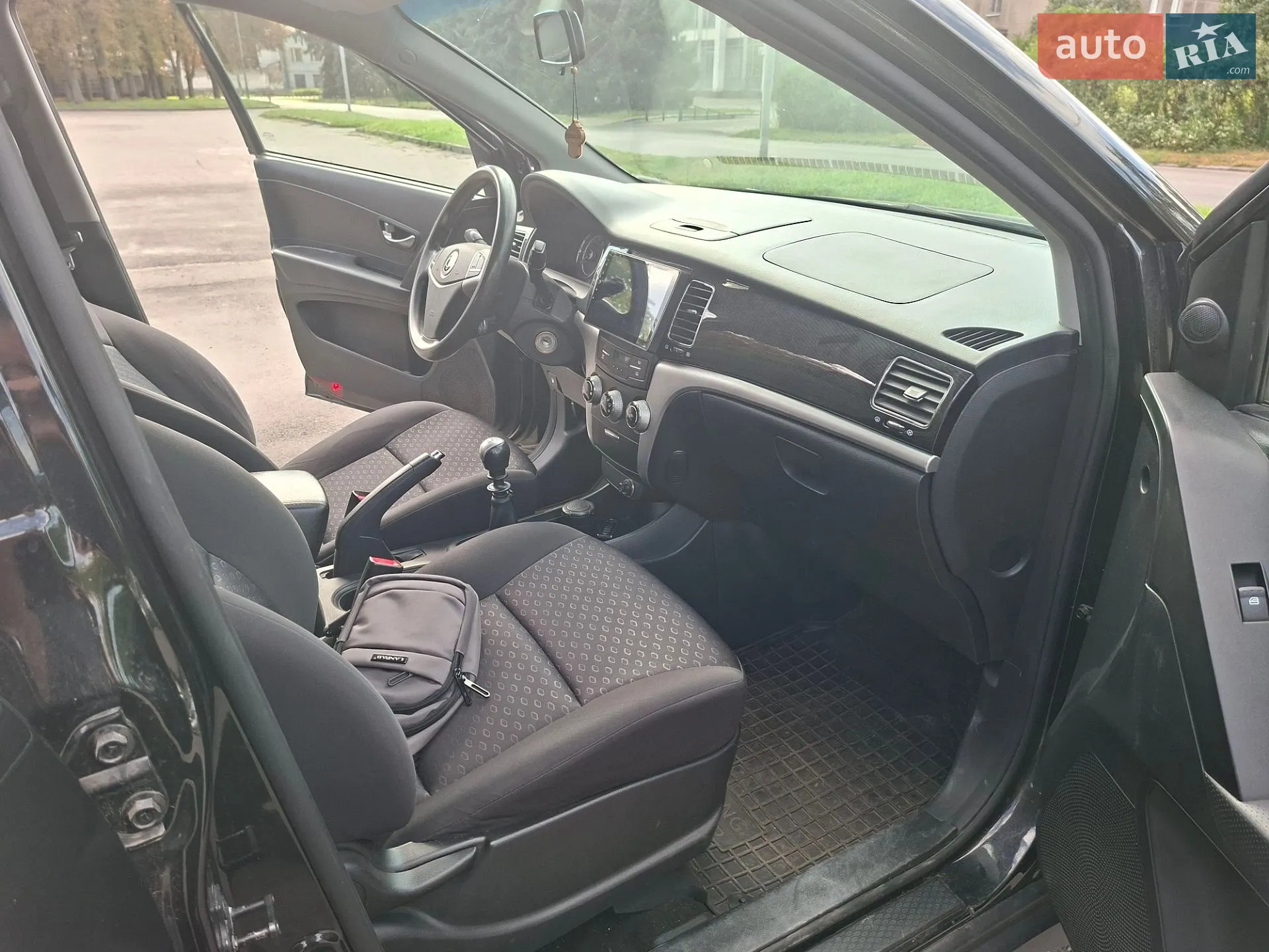 2013 SsangYong Korando - мініатюра 8