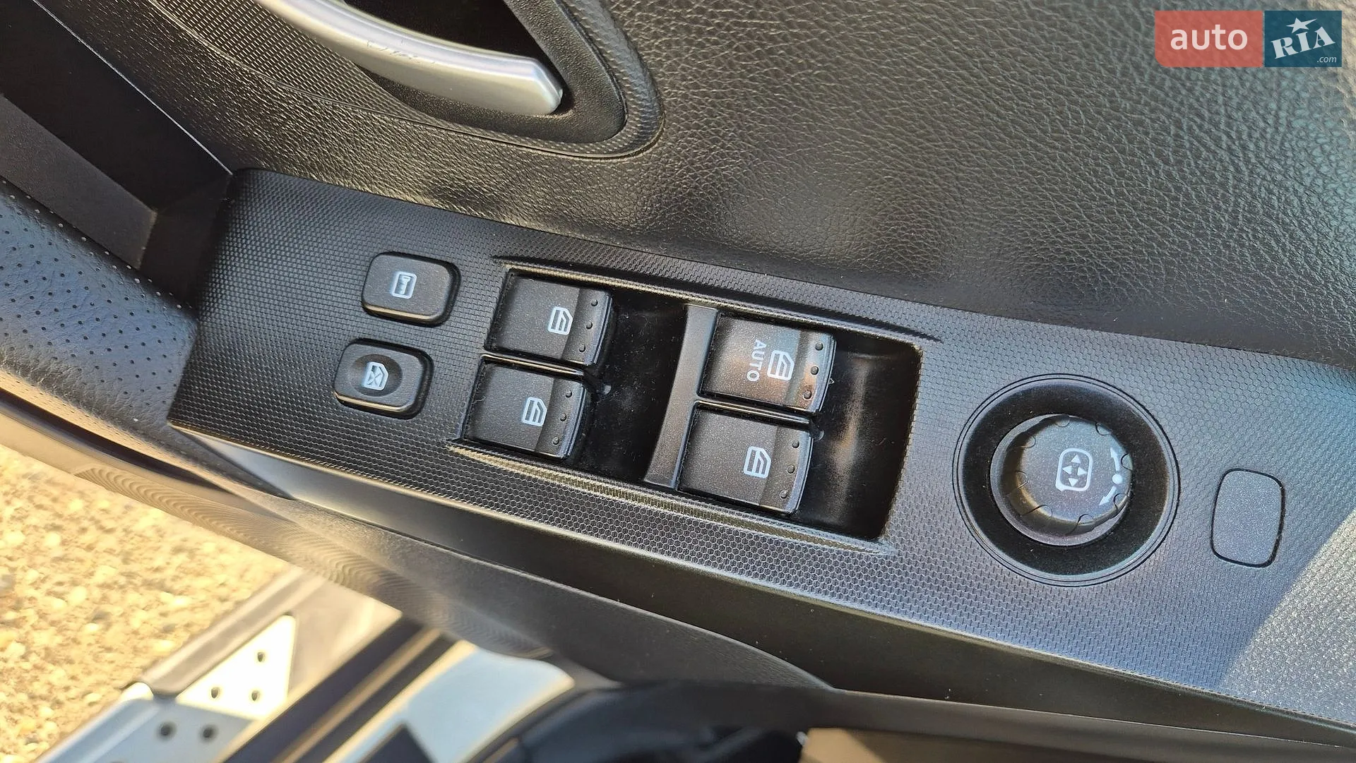 2013 SsangYong Korando - мініатюра 30