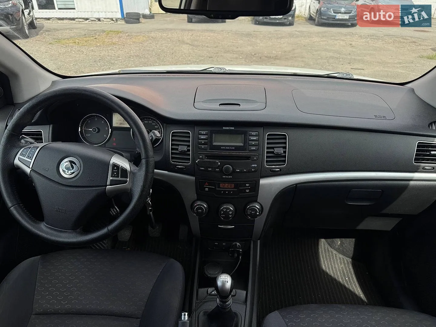 2011 SsangYong Korando - мініатюра 15
