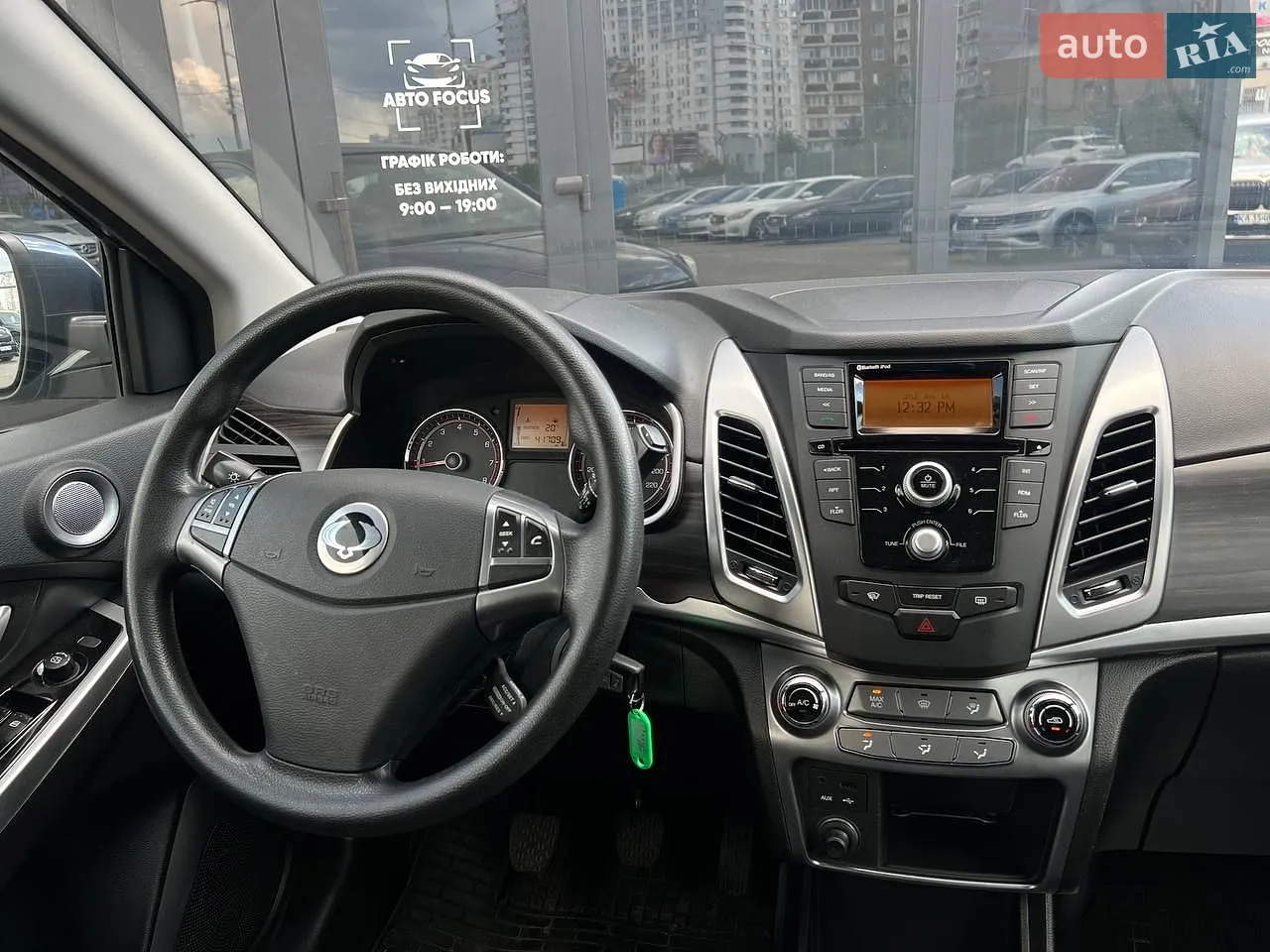 2014 SsangYong Korando - мініатюра 14