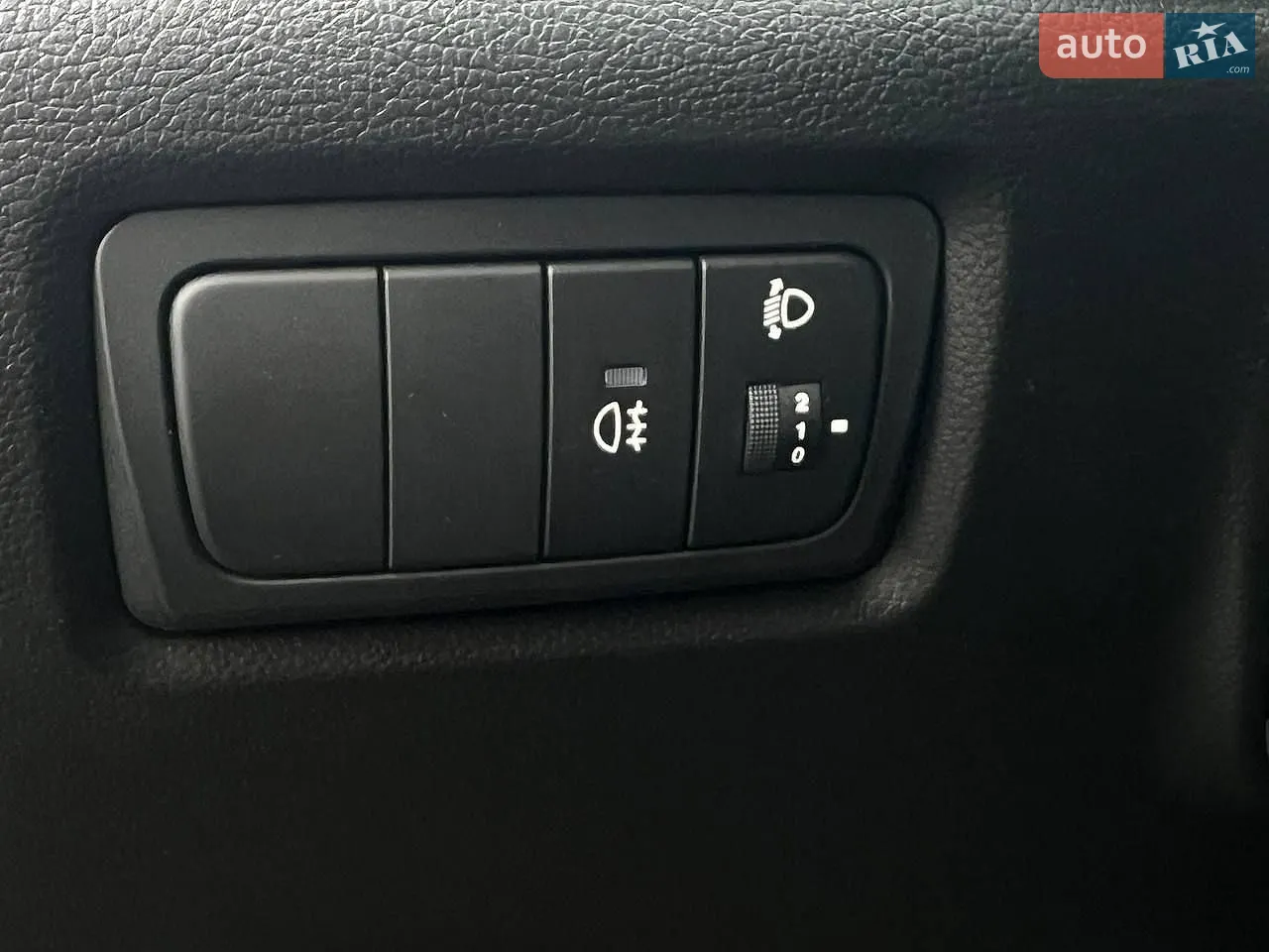 2014 SsangYong Korando - мініатюра 17