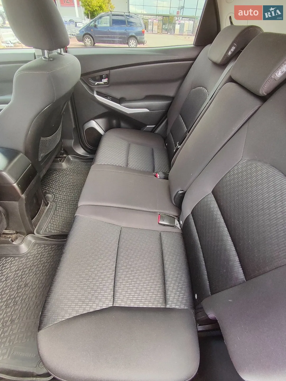 2013 SsangYong Korando - мініатюра 10