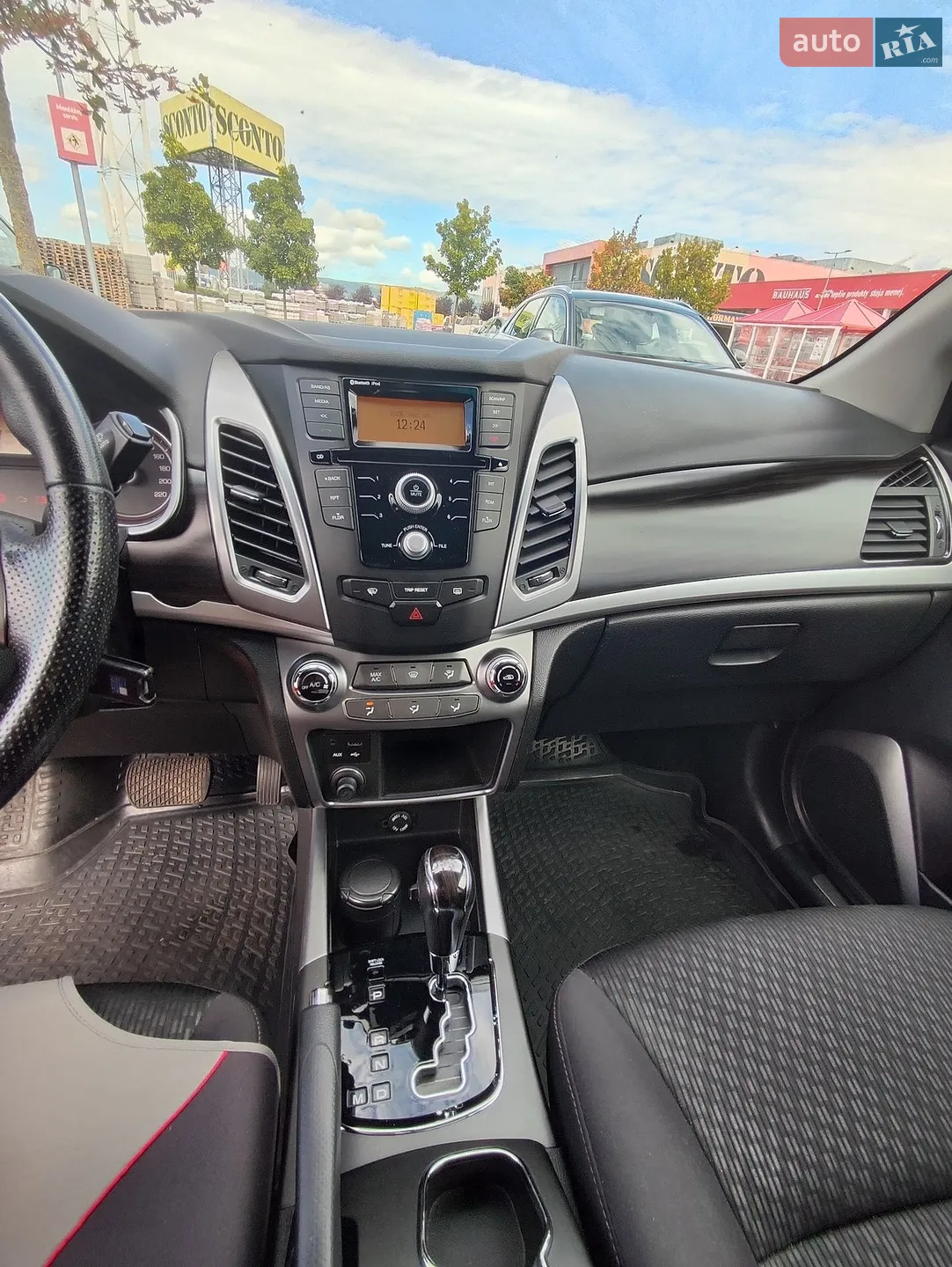 2013 SsangYong Korando - мініатюра 16