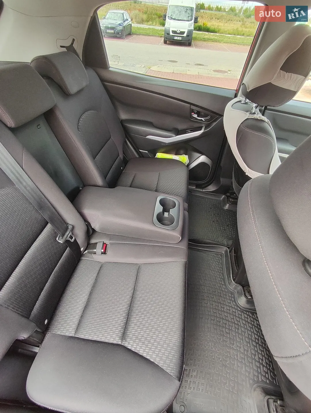 2013 SsangYong Korando - мініатюра 11