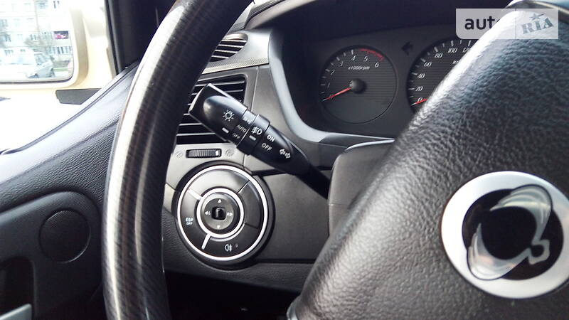 Позашляховик / Кросовер SsangYong Kyron 2009 в Львові