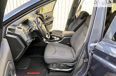 Внедорожник / Кроссовер SsangYong Kyron 2013 в 