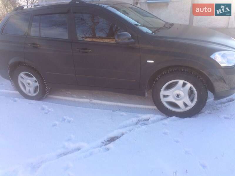 Внедорожник / Кроссовер SsangYong Kyron 2011 в Тернополе