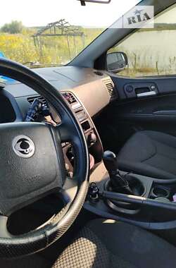 Седан SsangYong Kyron 2010 в 