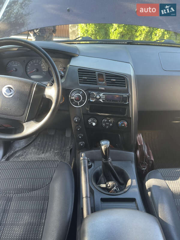 Внедорожник / Кроссовер SsangYong Kyron 2010 в Черновцах