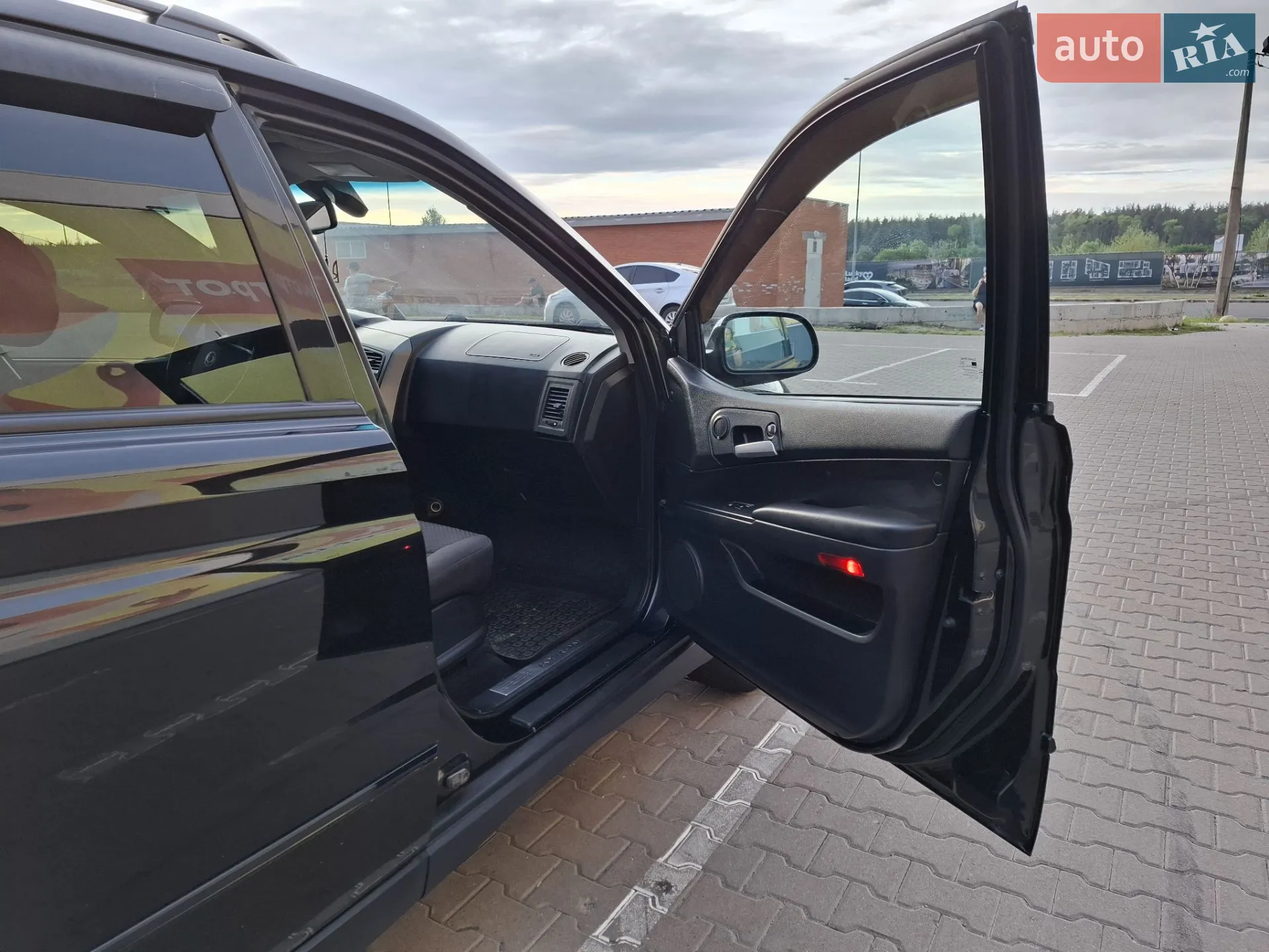 2010 SsangYong Kyron - мініатюра 5