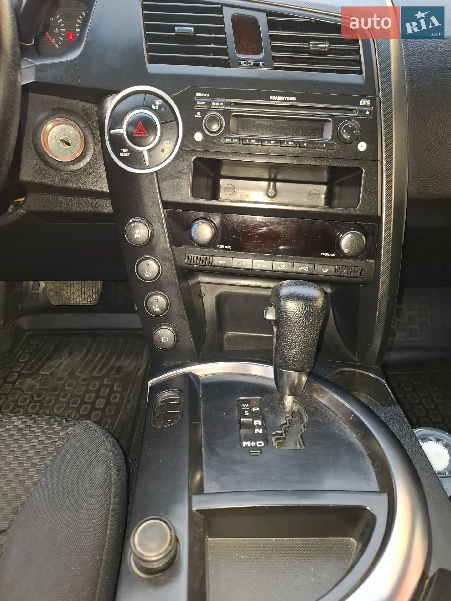 2010 SsangYong Kyron - мініатюра 10