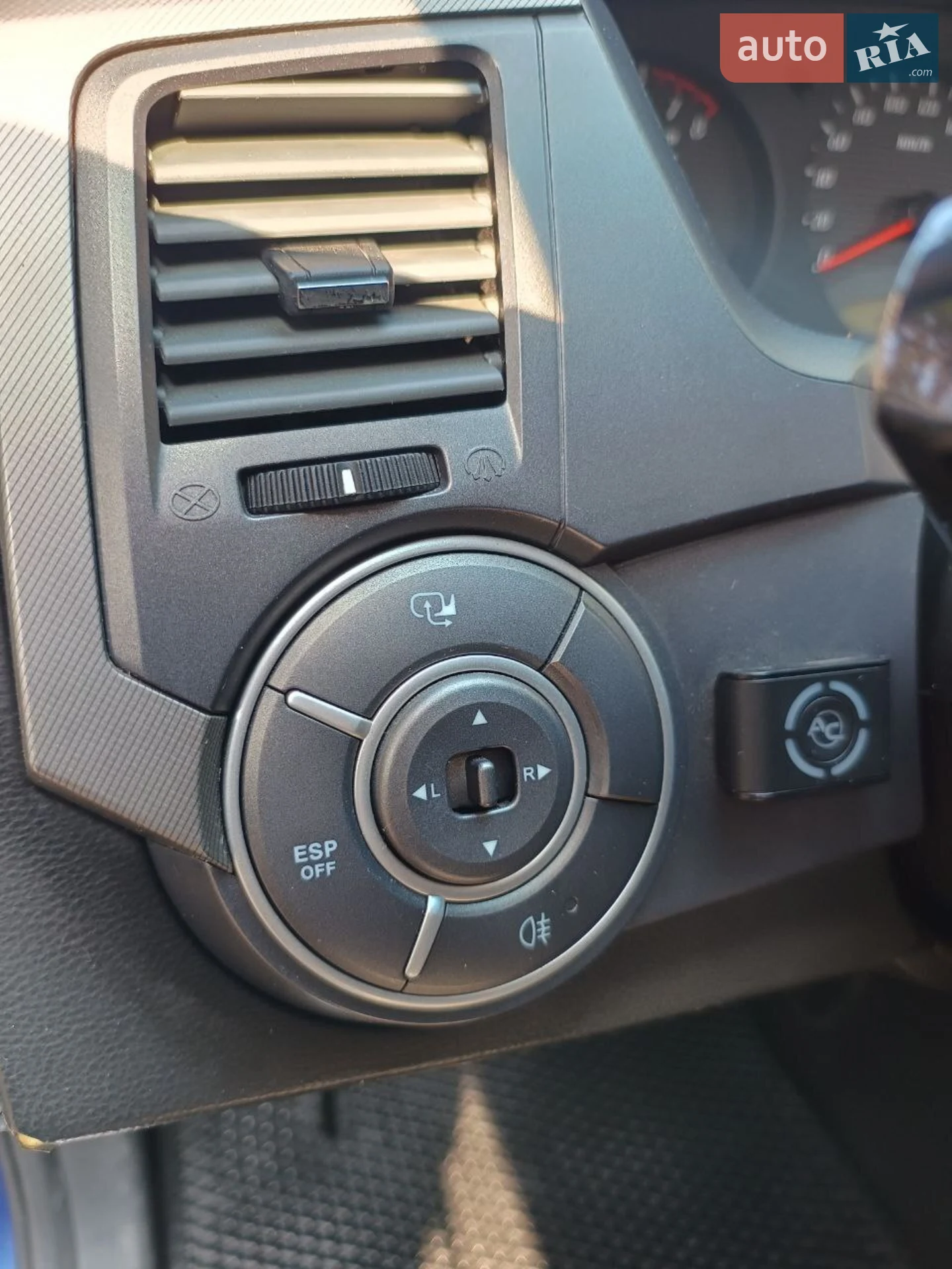 2011 SsangYong Kyron - мініатюра 15