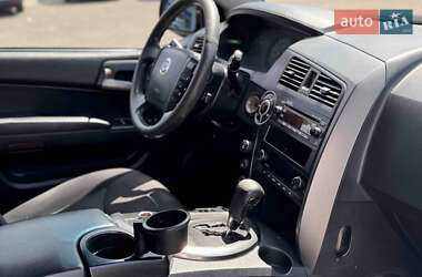 Позашляховик / Кросовер SsangYong Kyron 2009 в 