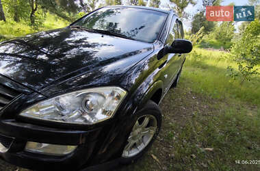 Внедорожник / Кроссовер SsangYong Kyron 2010 в 
