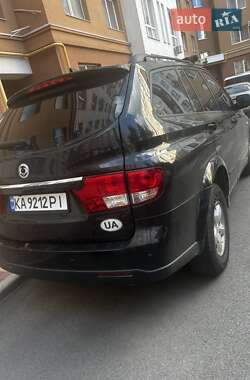 Внедорожник / Кроссовер SsangYong Kyron 2010 в 