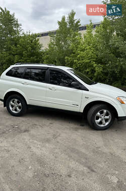 Позашляховик / Кросовер SsangYong Kyron 2013 в 