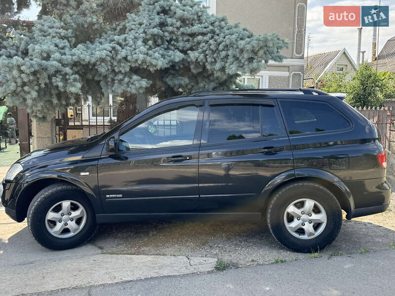 Позашляховик / Кросовер SsangYong Kyron 2011 в 