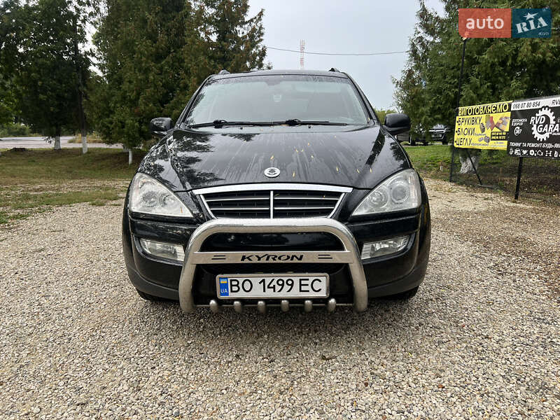 Внедорожник / Кроссовер SsangYong Kyron 2010 в 