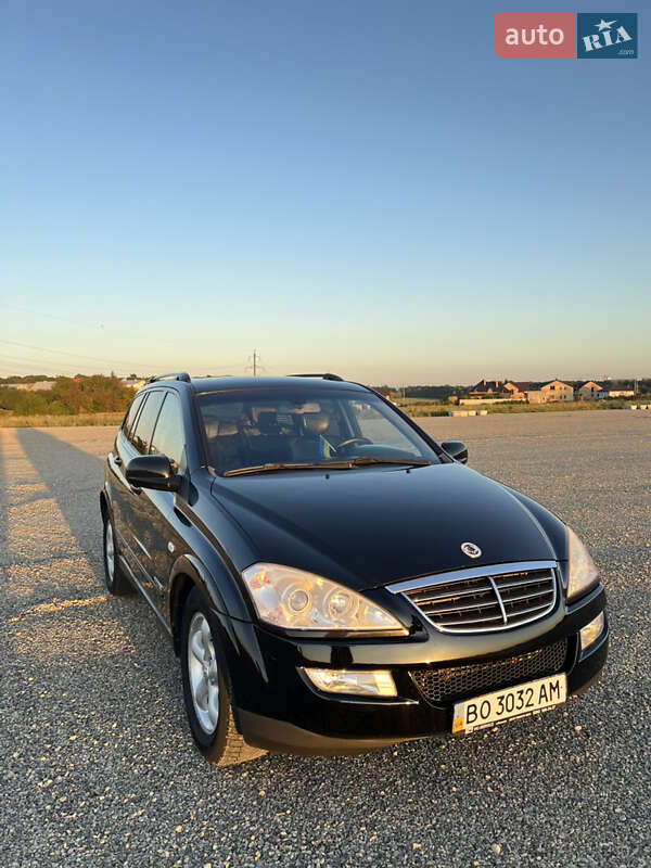 Позашляховик / Кросовер SsangYong Kyron 2008 в 