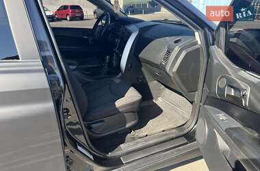 Седан SsangYong Kyron 2013 в 