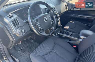 Седан SsangYong Kyron 2013 в 