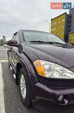 Внедорожник / Кроссовер SsangYong Kyron 2007 в 