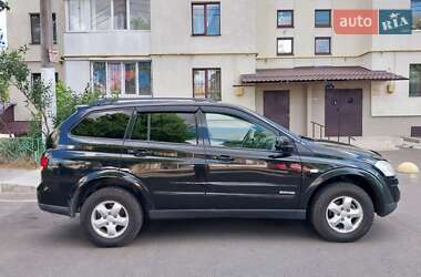 Позашляховик / Кросовер SsangYong Kyron 2009 в 