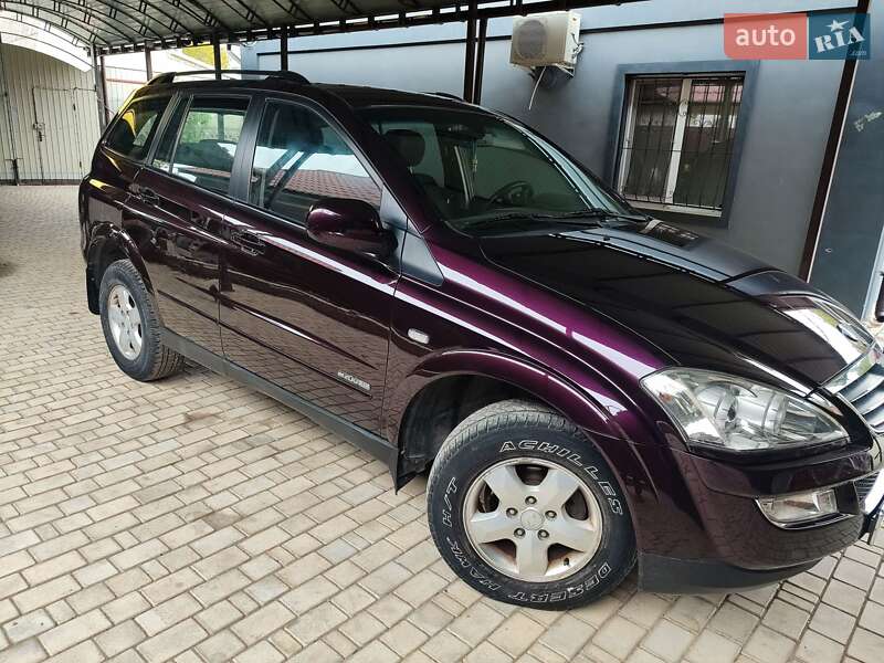 Внедорожник / Кроссовер SsangYong Kyron 2010 в 