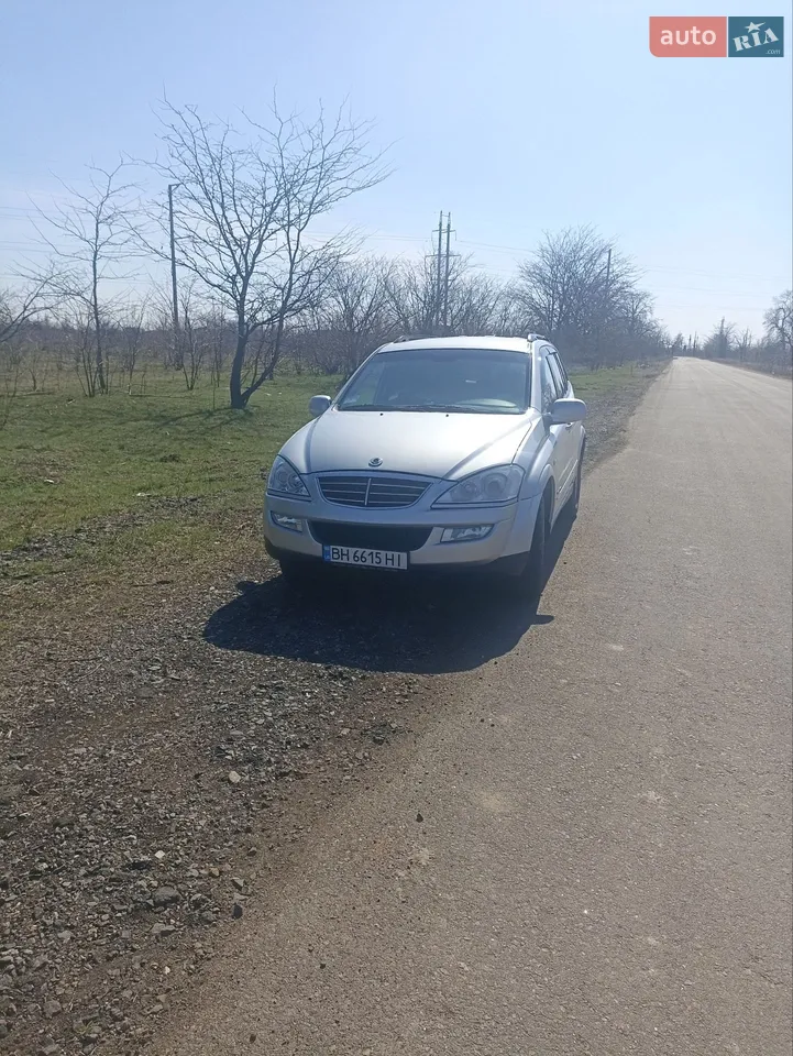 2010 SsangYong Kyron - мініатюра 9