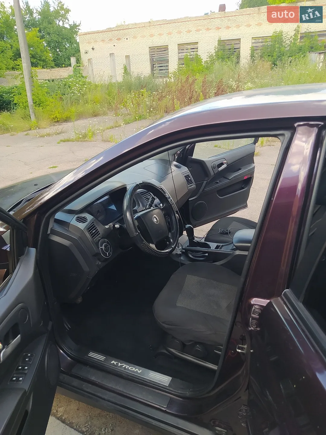 2010 SsangYong Kyron - мініатюра 12