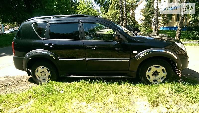 SsangYong Rexton 2005 года