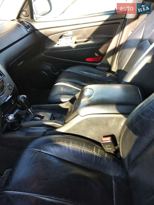 Позашляховик / Кросовер SsangYong Rexton 2012 в Києві