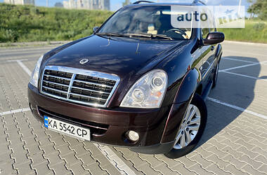 Внедорожник / Кроссовер SsangYong Rexton 2009 в Киеве