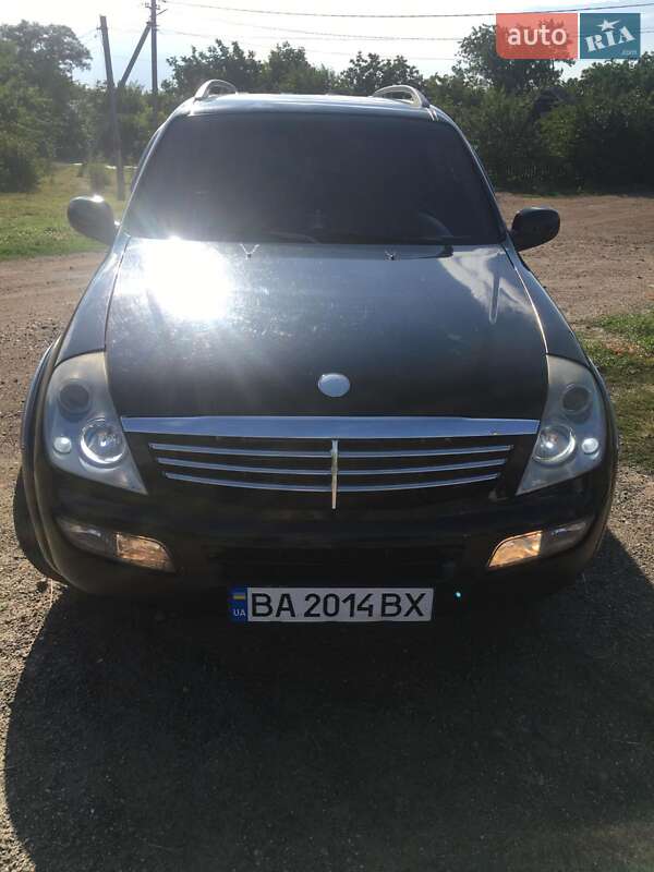 Внедорожник / Кроссовер SsangYong Rexton 2004 в Новоархангельске