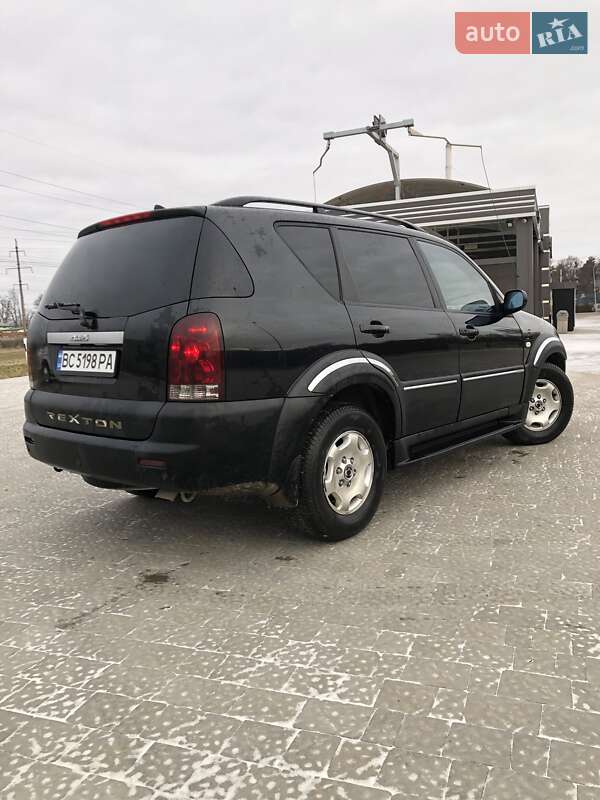 Позашляховик / Кросовер SsangYong Rexton 2005 в Львові