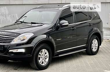 Позашляховик / Кросовер SsangYong Rexton 2014 в 