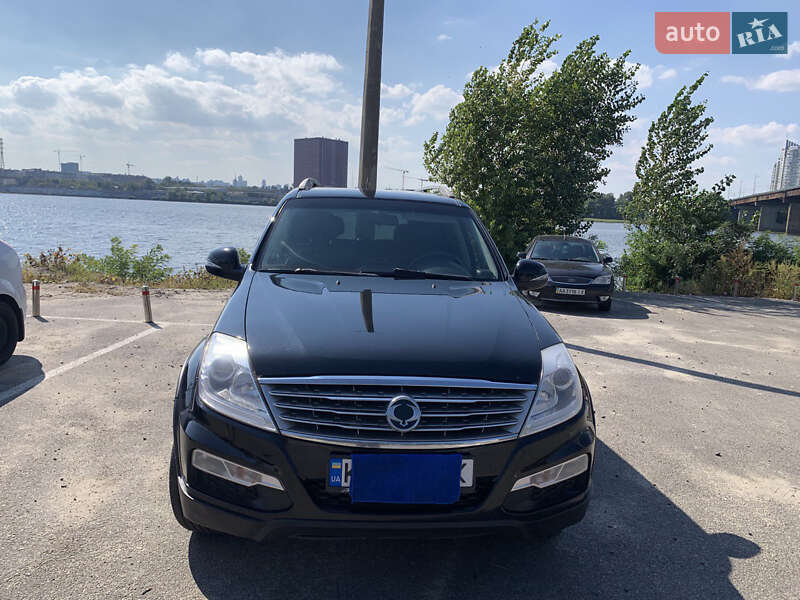 Внедорожник / Кроссовер SsangYong Rexton 2013 в Киеве