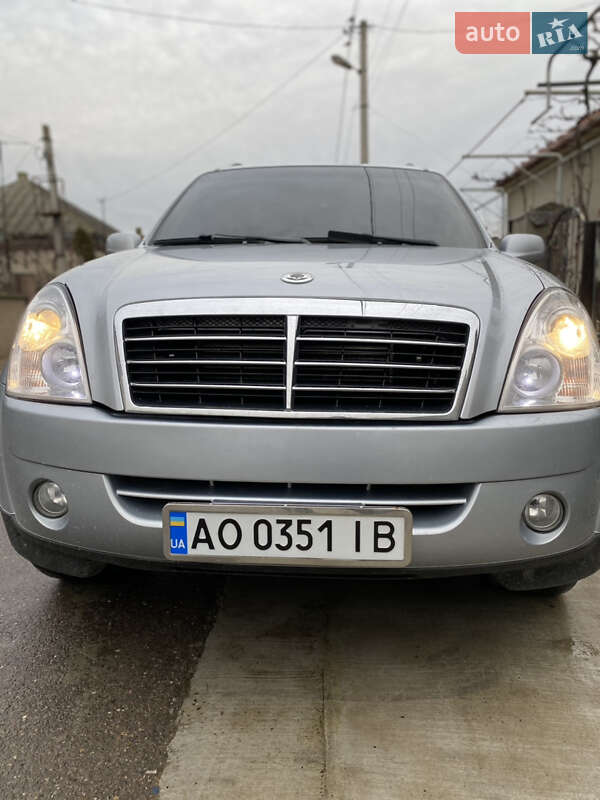 Внедорожник / Кроссовер SsangYong Rexton 2009 в Виноградове