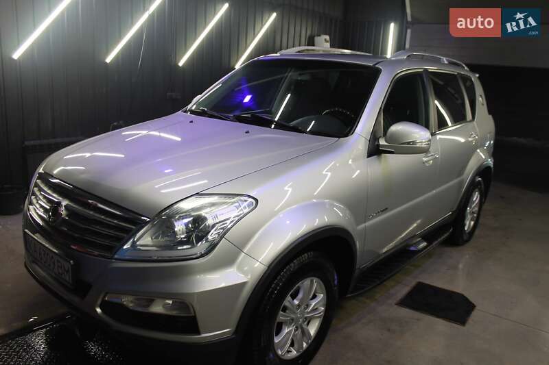 Внедорожник / Кроссовер SsangYong Rexton 2014 в Киеве