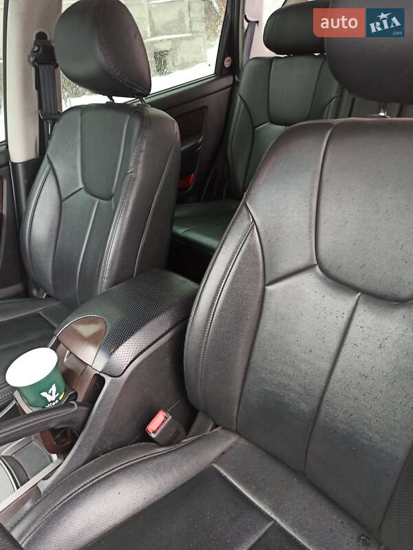 Внедорожник / Кроссовер SsangYong Rexton 2013 в Киеве
