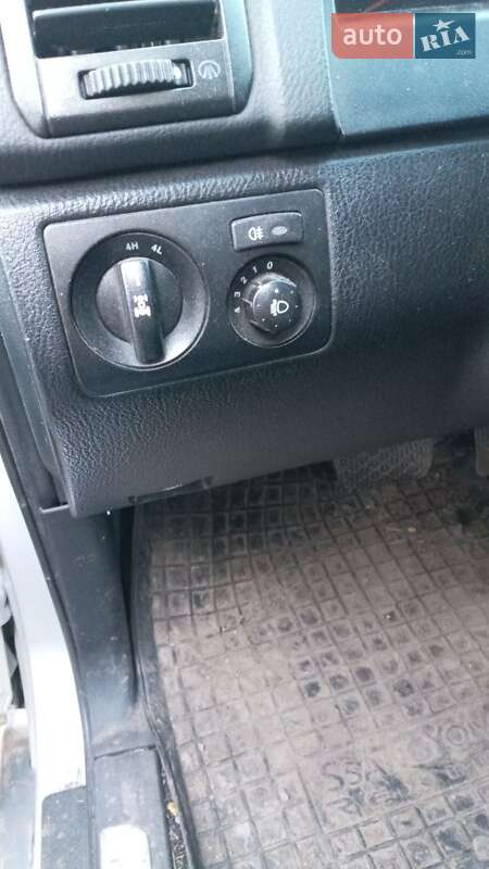 Позашляховик / Кросовер SsangYong Rexton 2007 в Зіньківі