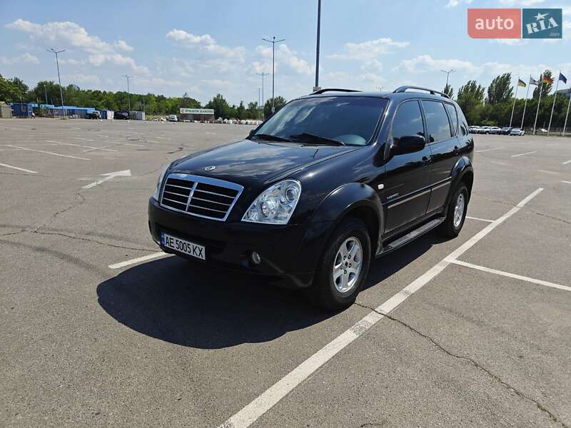 Внедорожник / Кроссовер SsangYong Rexton 2007 в Днепре