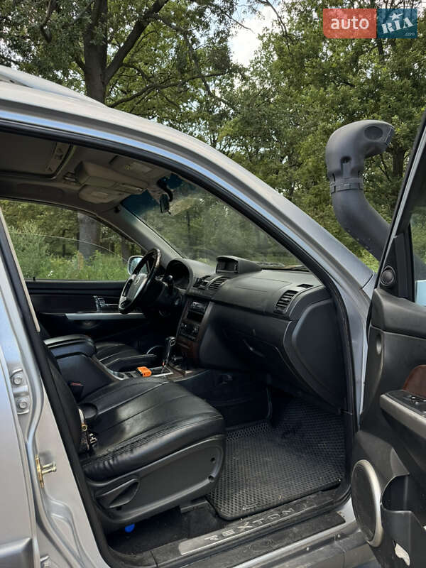 Внедорожник / Кроссовер SsangYong Rexton 2005 в Киеве