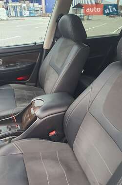 Внедорожник / Кроссовер SsangYong Rexton 2011 в 