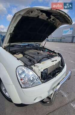 Позашляховик / Кросовер SsangYong Rexton 2011 в 