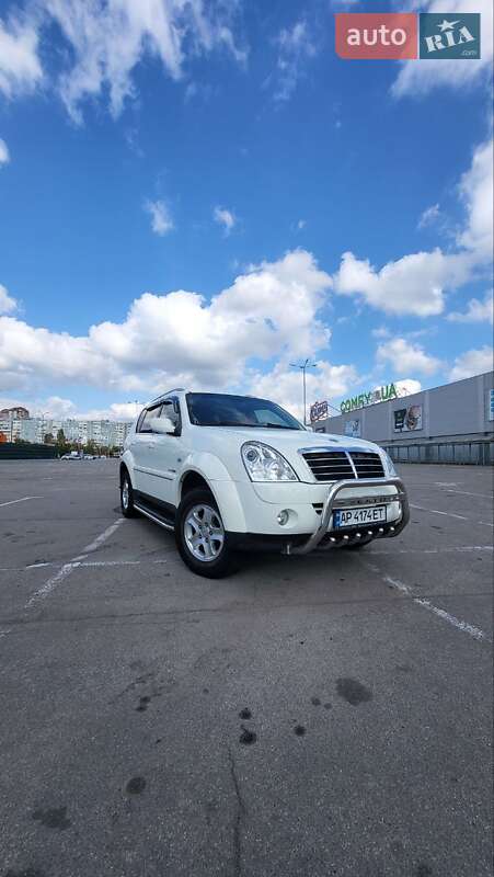 Внедорожник / Кроссовер SsangYong Rexton 2011 в Запорожье
