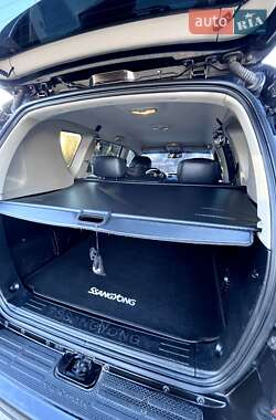 Внедорожник / Кроссовер SsangYong Rexton 2012 в 