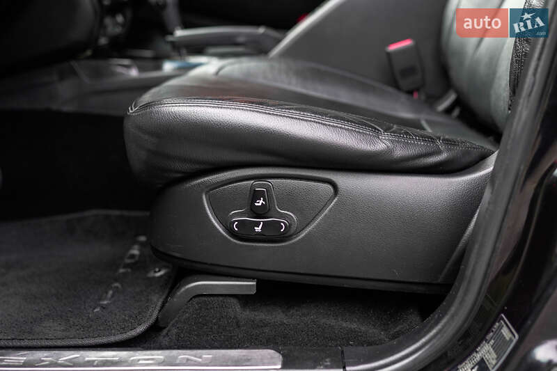 Внедорожник / Кроссовер SsangYong Rexton 2015 в Львове